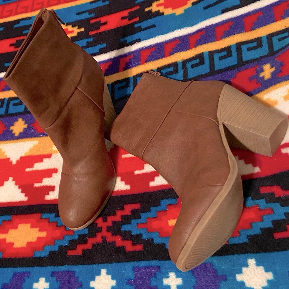 143 Girl Woman’s Cognac Boots 9M